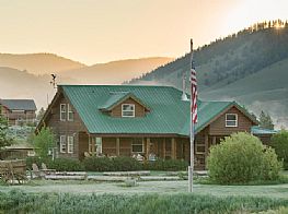 Cabins and Home Vacation Rentals in Stanley Idaho