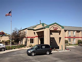 Picture of the Quality Inn & Suites (FKA Sandman) in Meridian, Idaho