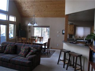 Picture of the Fox Rock Cabin in McCall, Idaho