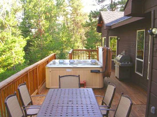 Picture of the Crane Shores Cabin in Donnelly, Idaho