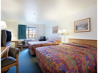 Picture of the Super 8 Lodge McCall in McCall, Idaho