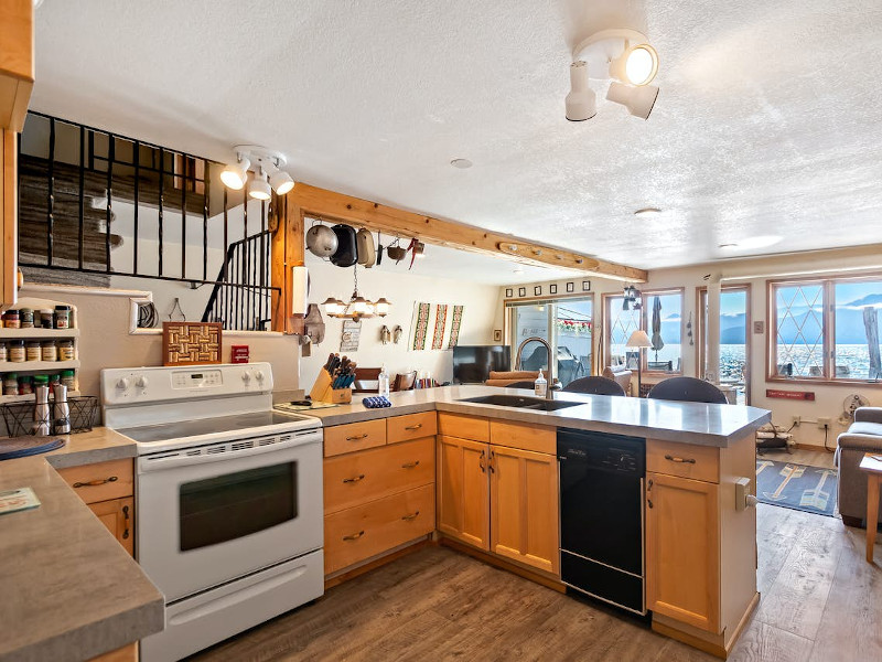 Picture of the Docks End Floating Home - Bayview in Sandpoint, Idaho