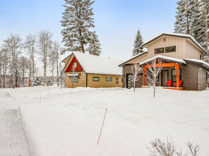 Picture of the Sharlies Chateau in McCall, Idaho