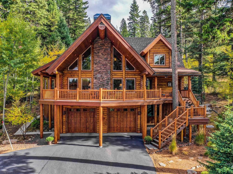 Picture of the Aspen Lodge in McCall, Idaho