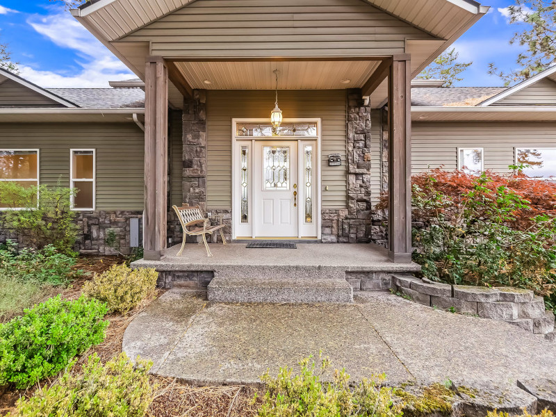 Picture of the Driftwood Luxury in Harrison, Idaho