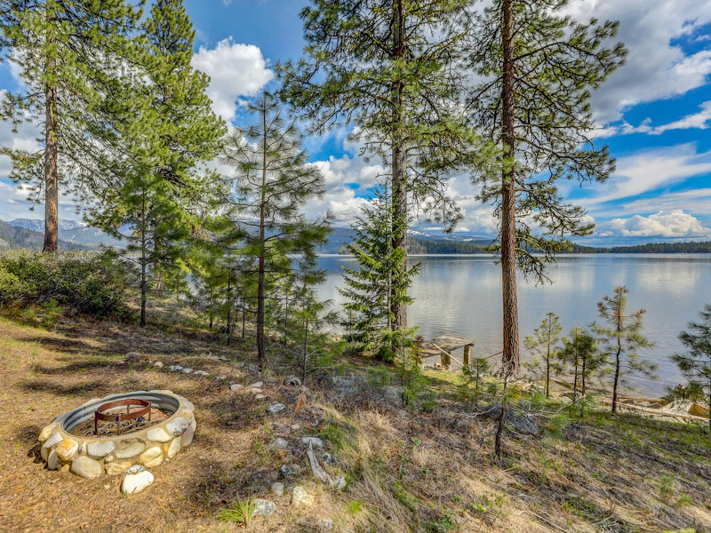 Picture of the Laur House on Little Payette Lake in McCall, Idaho