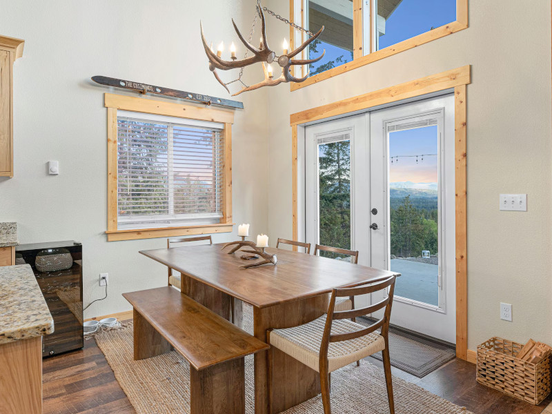 Picture of the Little Tooth Retreat - Big Cabin in Sandpoint, Idaho