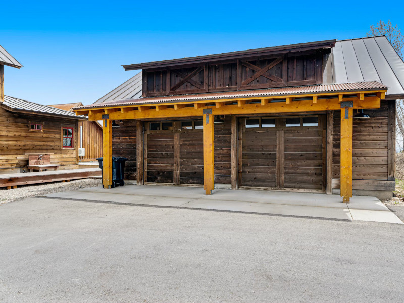 Picture of the The Ravens Nest (Main House and Bunk House) in Driggs, Idaho