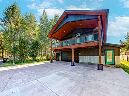 Cabins and Home Vacation Rentals in McCall Idaho