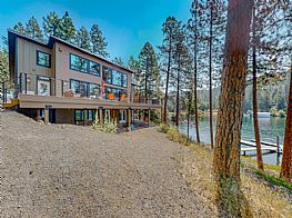 Cabins and Home Vacation Rentals in Harrison Idaho